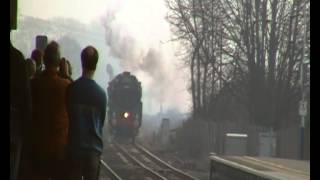 Steam Train 70013 Oliver Cromwell With TheCathedrals Express At Didcot parkway