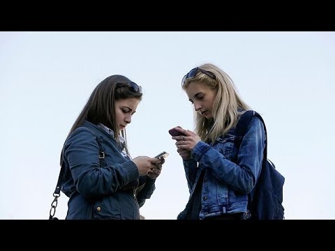 Drastic Cuts In EU Mobile Roaming Charges Come Into Effect - YouTube