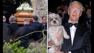 Paul O’Grady f.u.n.eral mourners erupt into laughter after hilarious music gaffe【News】