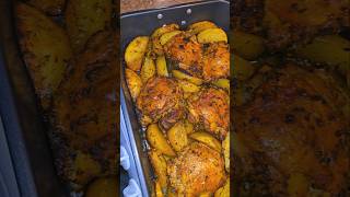 Baked Chicken And Potatoes!! #dinner #delicious #parati