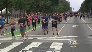 Thousands Of Runners Compete During Rock 'N' Roll Half Marathon