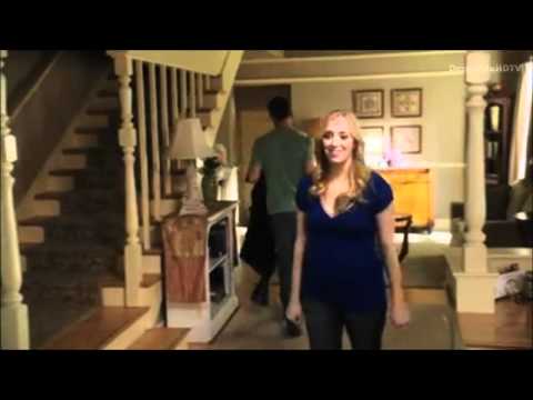 Does Julie get pregnant on Desperate Housewives?