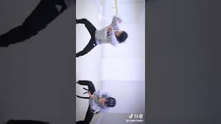 【易安音乐社】跳舞我们是认真的～孙亦航X展逸文（抖音短视频）