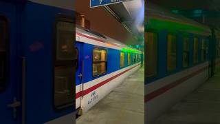 OVERNIGHT TRAIN IN VIETNAM | VOYAGE TO VIETNAM TRIP W/ EF ULTIMATE BREAK #efultimatebreak #shorts