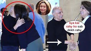 Alia Bhatt Father Hugs and Flirt with her Sasu Maa Neetu Kapoor in Public