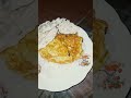 Makan malam jam 21:53 menu sederhana telur goreng dan krupuk