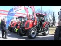 Jede traktor, je to Zetor, jede do hor orat brambor. Už jezdí 65 let.