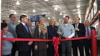 Shoppers line up as newest Costco opens in N.J.