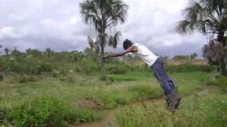 Salto quase que mortal.flv