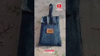 Jeans as mobile phone bag Do you have any old jeans or small pieces of cloth at home?