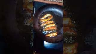 എവിടെ നോക്കിയാലും ഇപ്പൊ മത്തി ആണ്😄😁... #fish #viralvideo #food