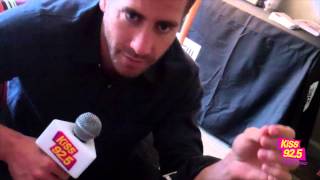 Jake Gyllenhaal on the Nightcrawler Red Carpet with Damnit Maurie | KiSS 92.5
