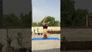 Padma Sirsasana with flow , not for beginners.