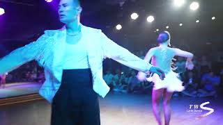 짐벌 | Inwoo y Lorenita Salsa performance - 인우 y 로레니따 살사 공연  - 라틴 2204.09.15