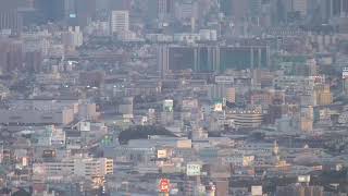 伊丹空港 夕暮れの着陸 五月山より