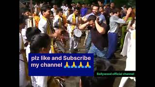 Salman Khan dance video at ganpati visarjan on Mumbai rod #salmamkhan