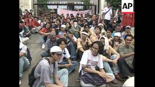 INDONESIA: STUDENTS PROTEST AGAINST PRESIDENT SUHARTO