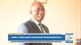 Owek. Kyewalabye Avumiridde Akiwambabantu Ekifumbekedde Mu Buganda