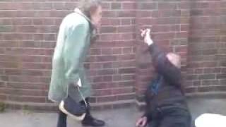 ™★UK GRANNY FIGHT!! REAL STREET FOOTAGE★ il MASH YOU UP YEAH!