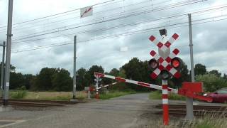 Spoorwegovergang Mol/ Passage a Niveau/ Railroad-/ Level Crossing/ Bahnübergang