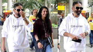 Kamal Haasan With His Daughter Akshara Haasan Spotted @ Mumbai Airport | Manastars