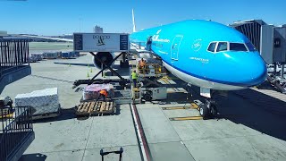 Afternoon Takeoff From Los Angeles (KLM 777-300ER)