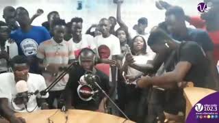 LMN XEL NIAR met le feu 🔥 sur le plateau de vibe radio avec un freestyle de ouff regardez