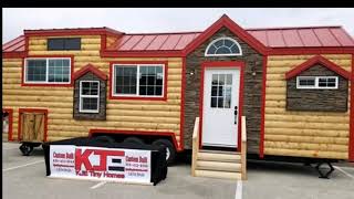 Spacious Log Cabin Tiny Home (290 SQ FT)