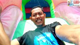 Awalnya Takut & Susah Naik Prosotan, Tapi Qyla Terus Berusaha | Giant Inflatable Water Slide Gofun