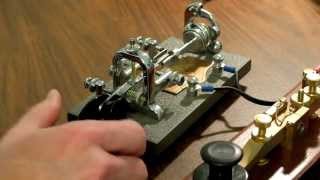 Vibroplex Bug モールス キーの独特な音はどうなっているのでしょうか?