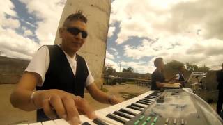 OMAR GARCIA Y LA FACTORIA MUSICAL YA NO SE PUEDE.video oficial