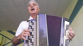 Как научиться аккомпанировать на баяне.How to learn to play the accordion.