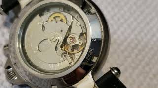 Automatic watch balance wheel in action