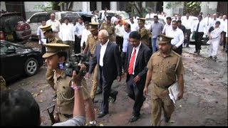 Anusha and  Lalith leave for Welikada