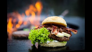 🍔 Der beste Burger für den Herbst von der 🔥 Feuerplatte! [Deutsches Rezept]