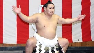 豊昇龍に土俵入り直接指導、レジェンド横綱が話題「まだこんなにデケェんだ」　両脇の2人も注目