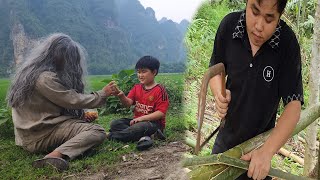 30 year old single father completes Bamboo shack - Friendship between man and ho