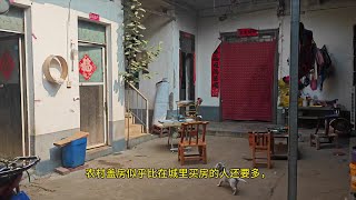 为什么农村盖房比买房多？花35万一年住半月，花那么多真为面子