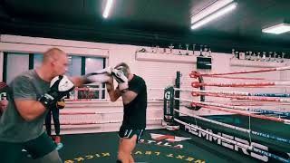 Sparring with newcomers at Hemmers gym Breda, The Netherlands