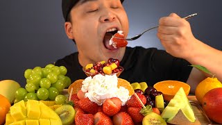 Mukbang with strawberries, mangos, melons, kiwis, oranges, and more fruits!!