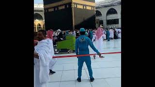 #quickest Cleaning Service In the World at #masjidalharam  #makkahlive #makkahworker #mecca #makkah