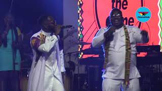 Okyeame Kwame performs controversial song with Obour at D2R