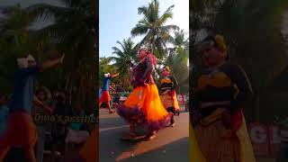 പൂരത്തിന് ഇടയിൽ കണ്ടൊരു മനോഹര കാഴ്ച്ച.  #pooram #sivarathiri #dance #folk #kerala #keralatourism