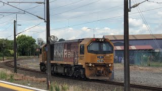 DL 9227 with M90C passing Hamilton station NIMT