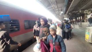 TRAIN NO 18478 KALINGA UTKAL EXPRESS ARRIVAL MATHURA JUNCTION PF 1#video#travel#indianrailways#viral