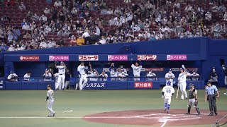 大島のタイムリーで4点目を奪った瞬間の中日ベンチ！（2022年8月26日）