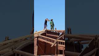 Tháo dỡ Nhà sàn.