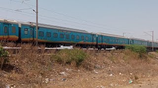 #shorts 09118-Subedarganj~Surat special express in honking \u0026 speed with wag-9 locomotive