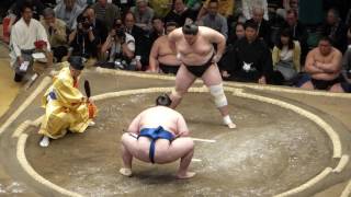 Ichinojo (0-1) - Ozeki Terunofuji (1.0) , Sumo : Natsubasho '16