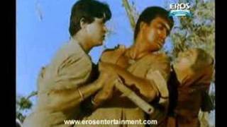 Sunil Dutt gets real aggressive | Mother India